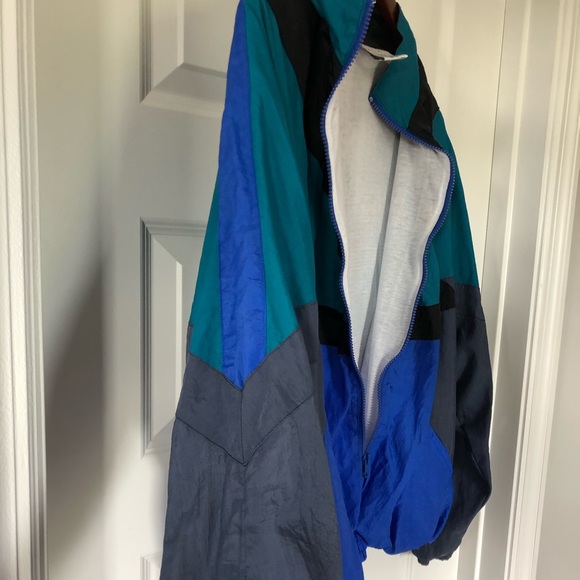 Color-Block Windbreaker - Picture 6 of 6
